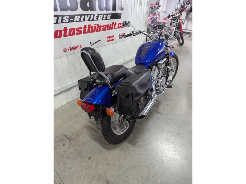 Honda Magna 750 2003