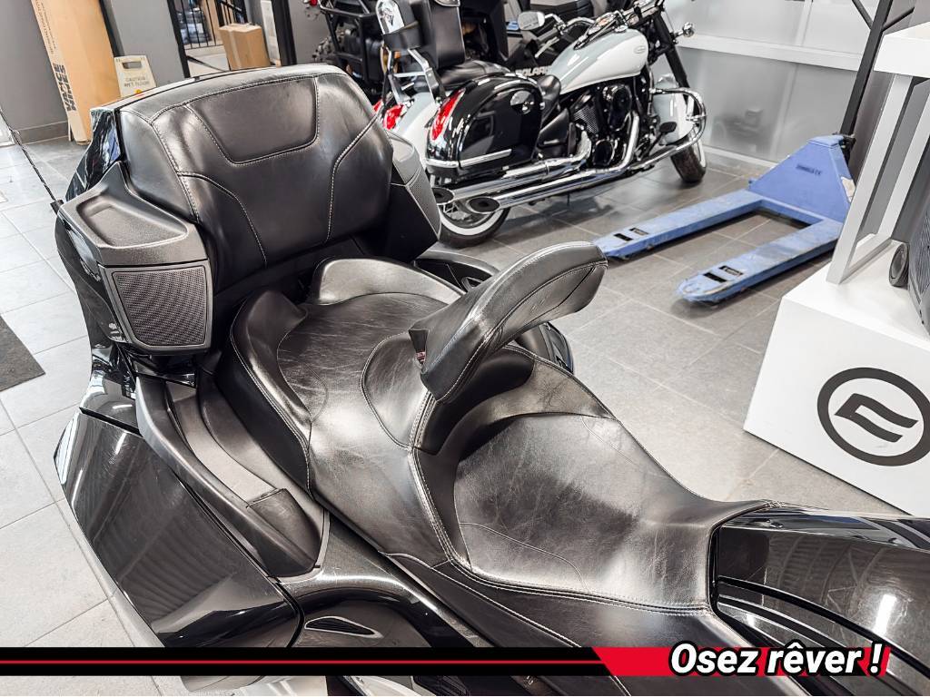 Can-Am SPYDER RT-SE5 2015