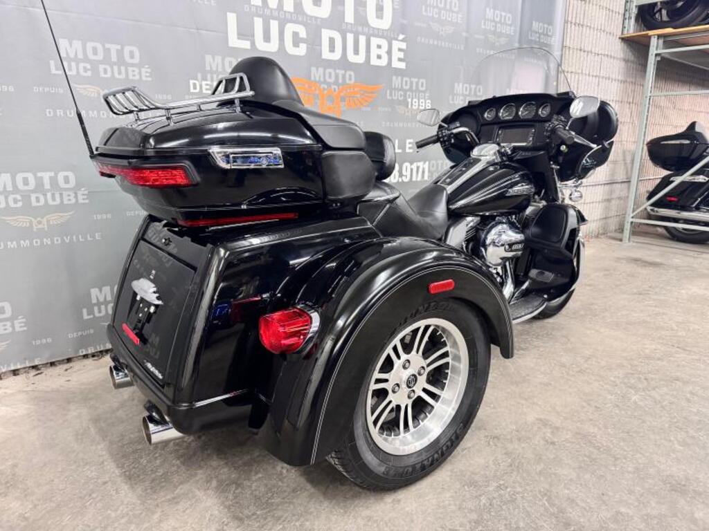 Harley-Davidson FLHTCUTG Tri Glide Ultra 2016