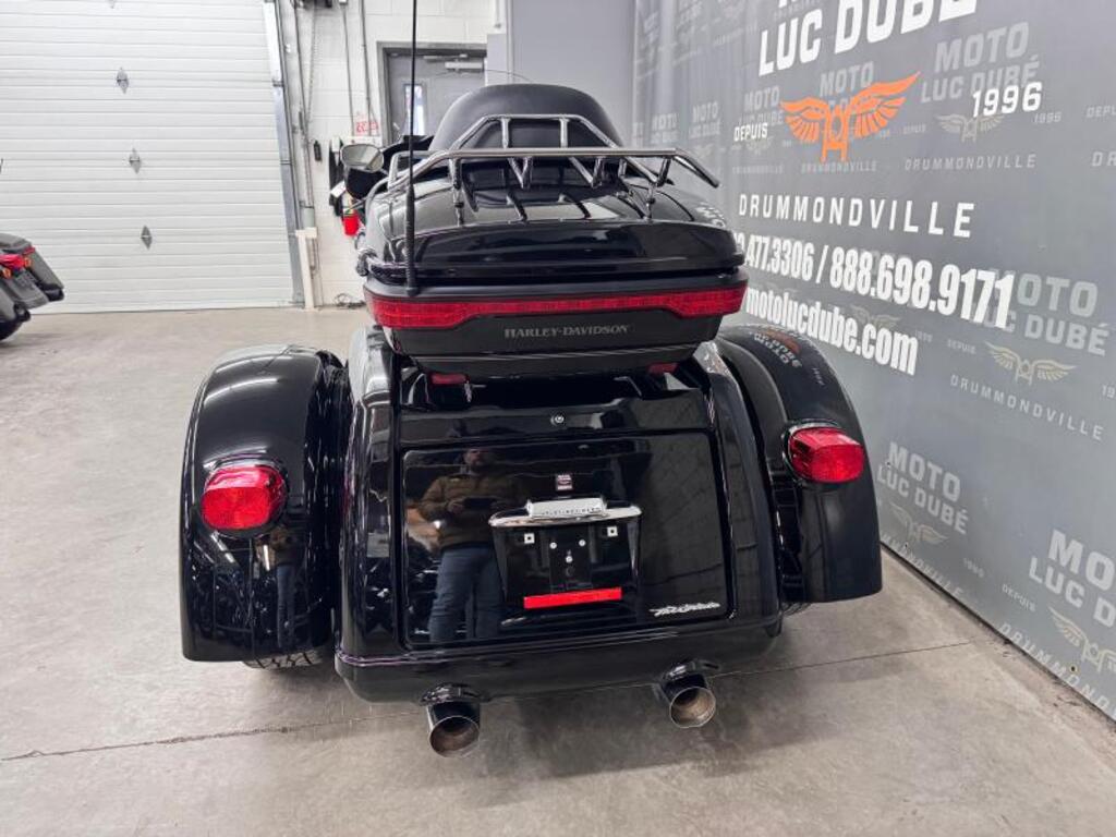 Harley-Davidson FLHTCUTG Tri Glide Ultra 2016