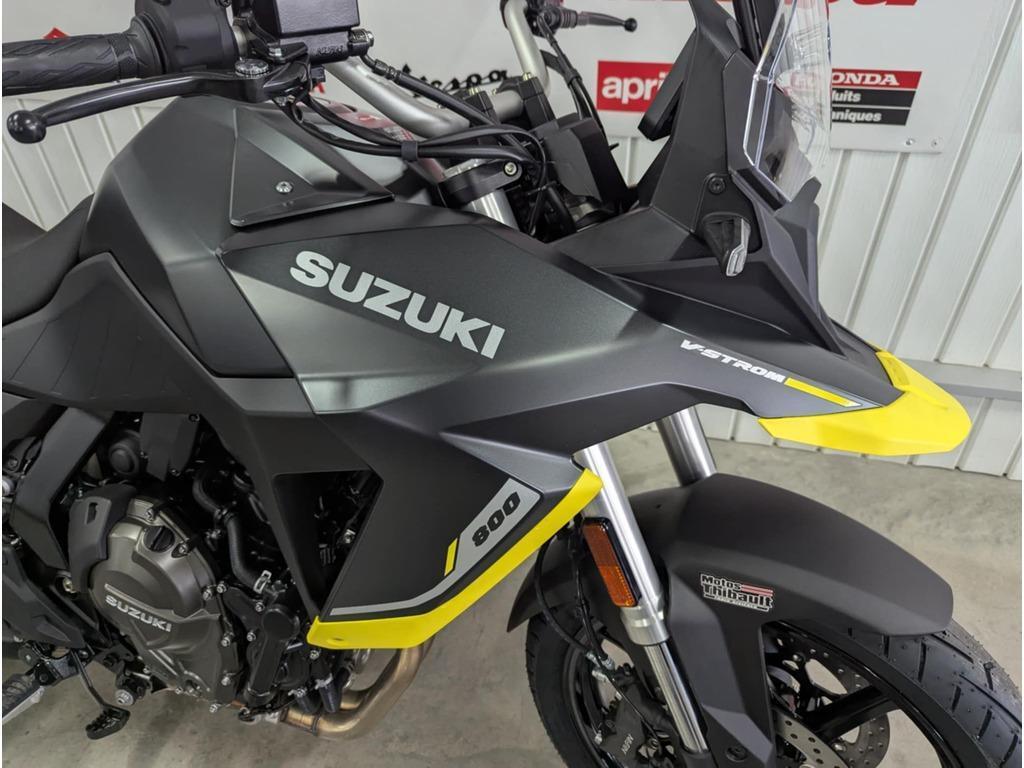 Suzuki V-STROM 800 2025