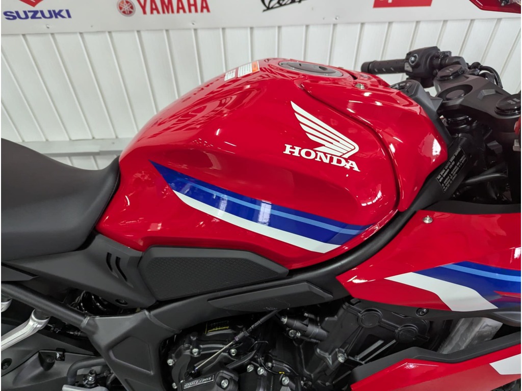 Honda CBR650R 2025