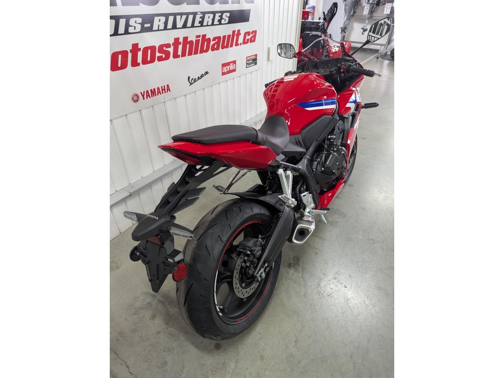 Honda CBR650R 2025