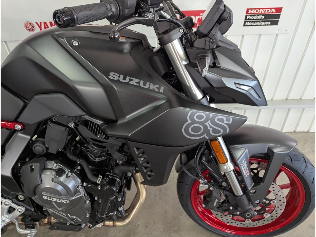 Suzuki GSX-8S 2025