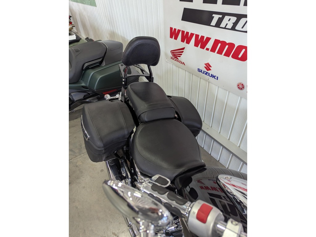 Suzuki Boulevard C90T 2016