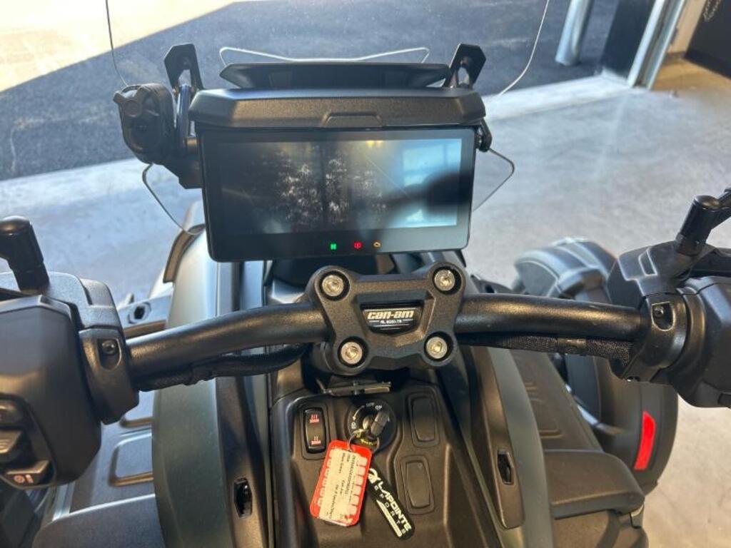 Can-Am Canyon Redrock 2025