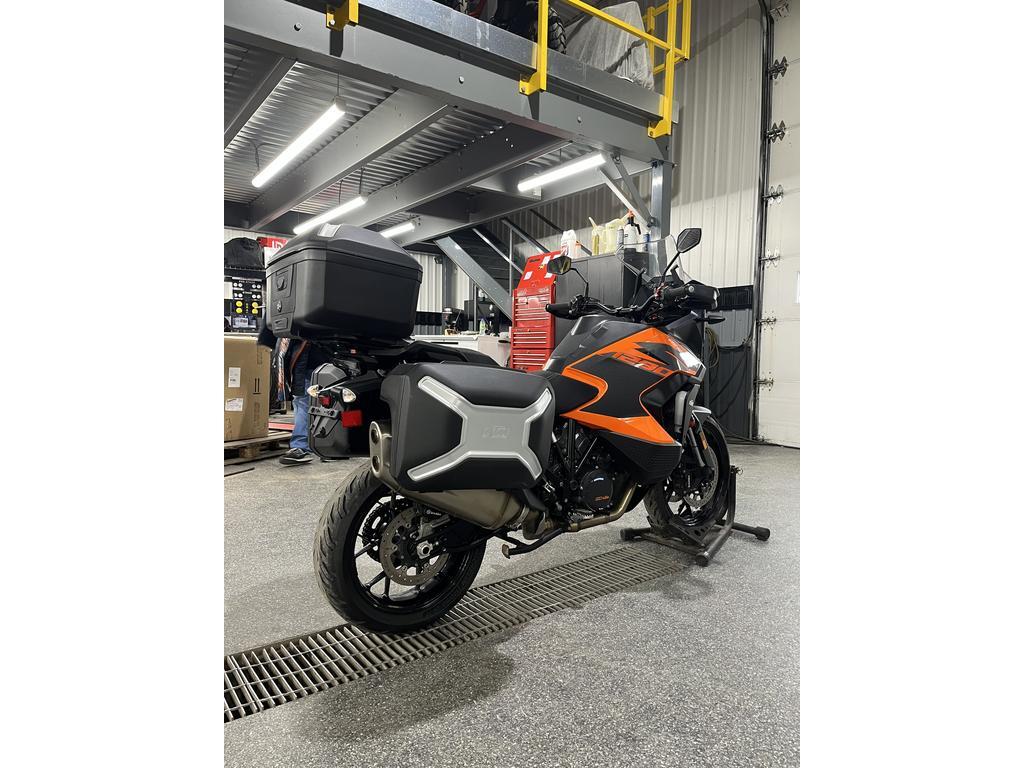 KTM 1290 Super Adventure S 2022