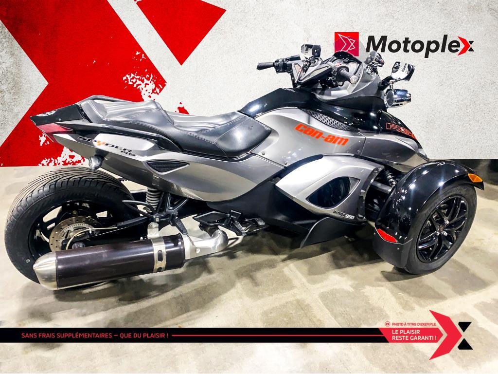 Can-Am SPYDER RSS SM5 AUDIO 2011