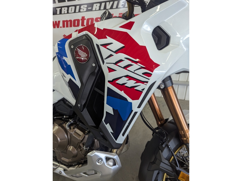 Honda Africa Twin Adventure Sports 2025