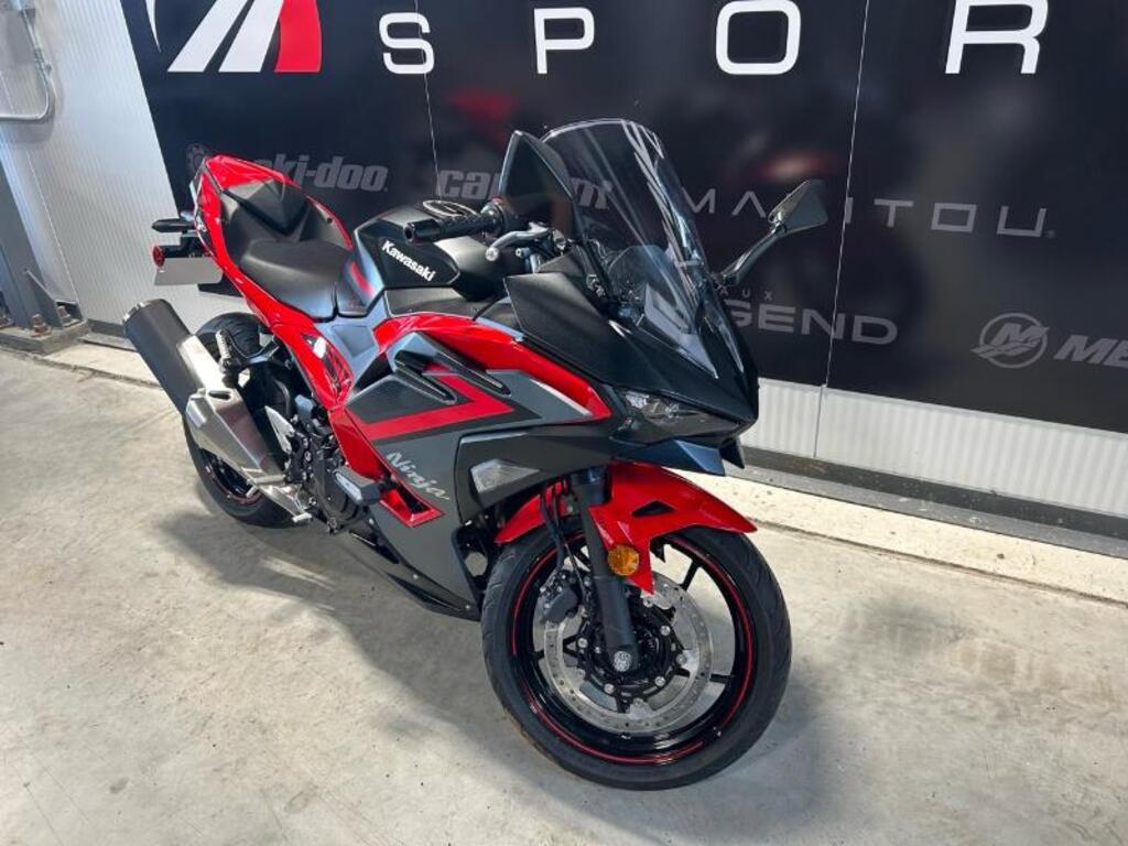 Kawasaki Ninja 500 SE 2025