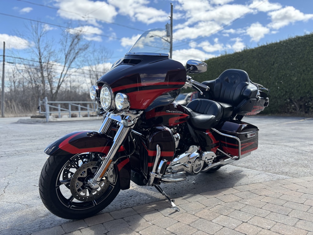 Harley-Davidson FLHTKSE CVO Ultra Limited 2017