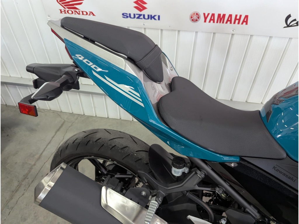Kawasaki Ninja 400 2021