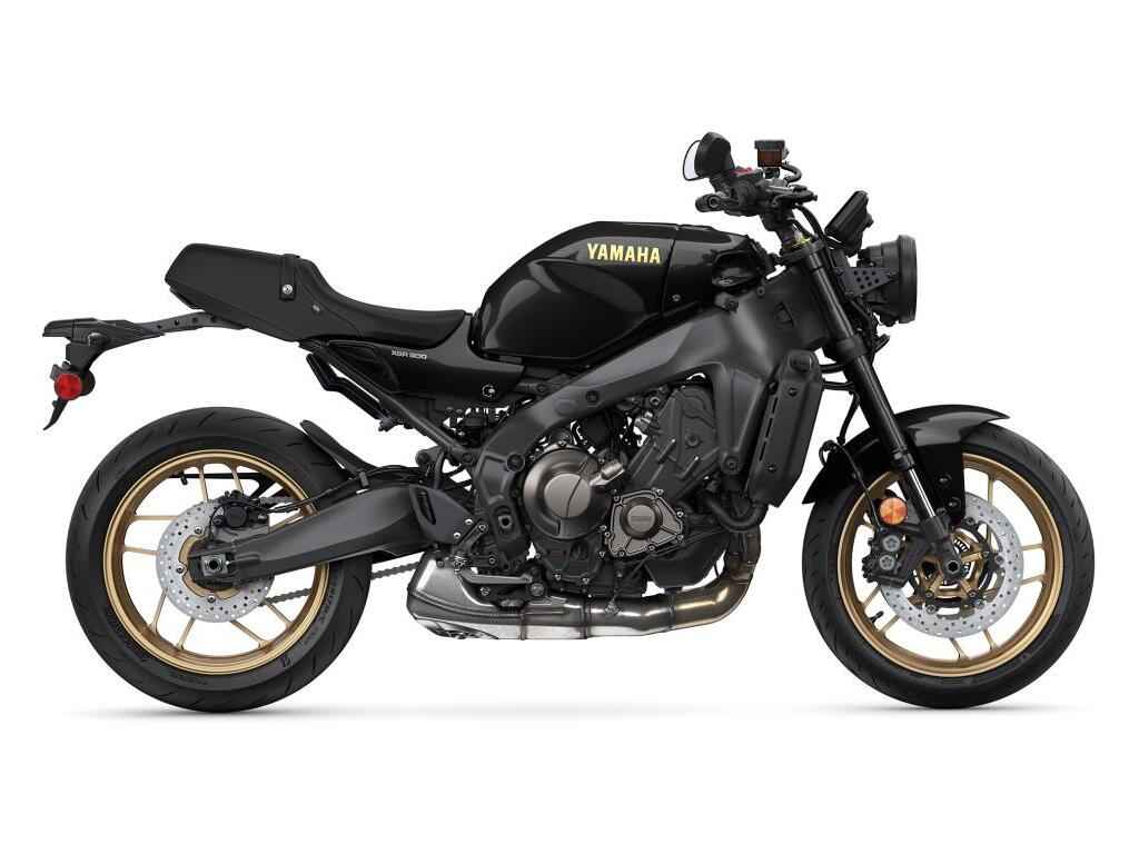 Yamaha XSR900 2025