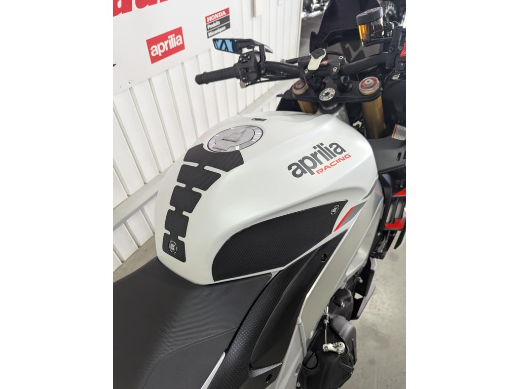 Aprilia Tuono V4 1100 2022