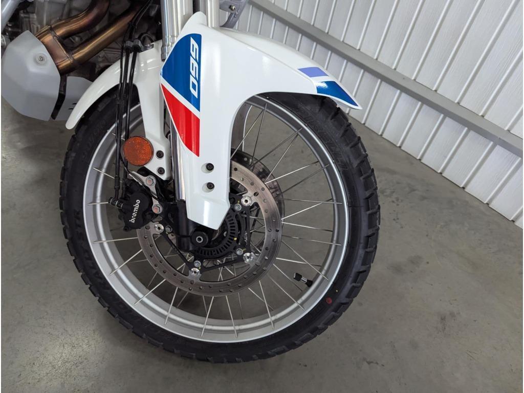 Aprilia Tuareg 660 2022