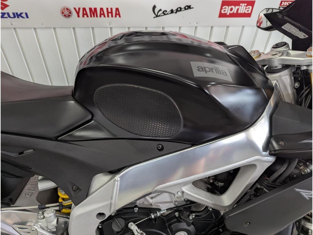 Aprilia RSV4 2014