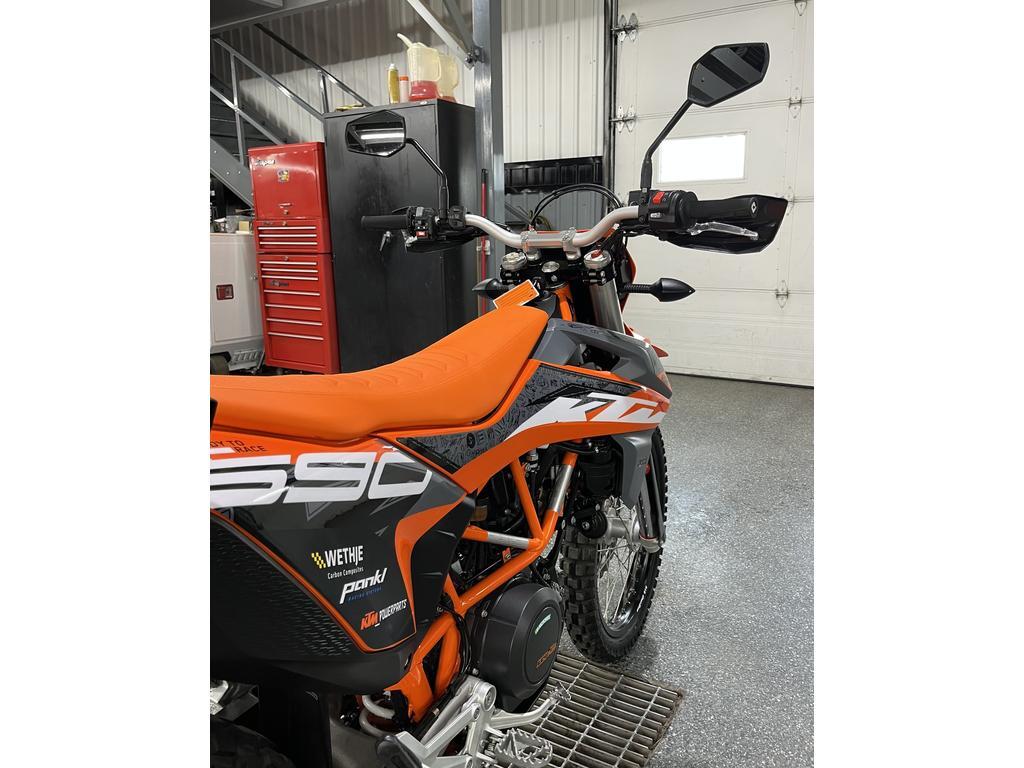 KTM 690 Enduro R 2023