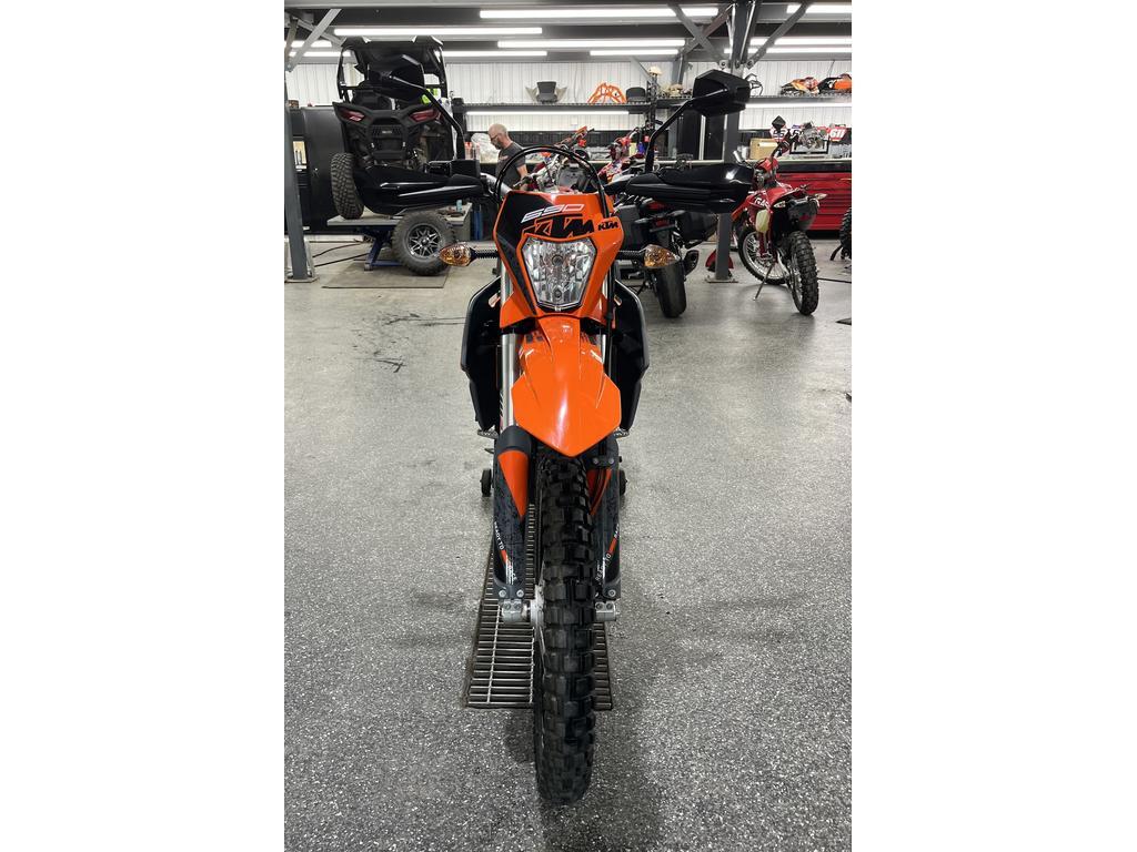 KTM 690 Enduro R 2023