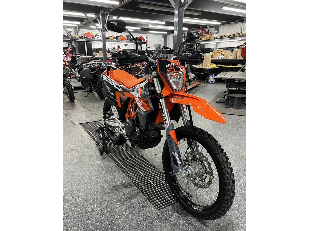 KTM 690 Enduro R 2023