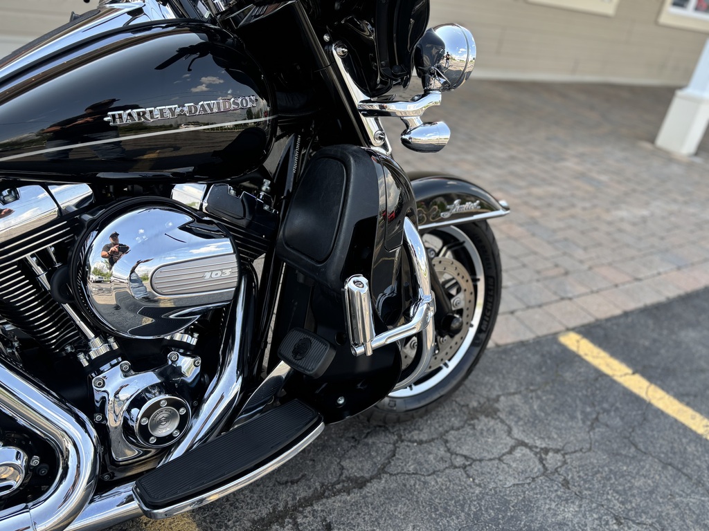 Harley-Davidson FLHTK Electra Glide Ultra Limited 2014