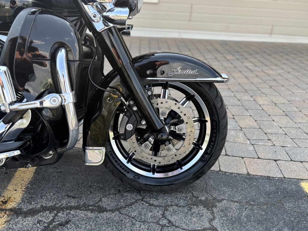 Harley-Davidson FLHTK Electra Glide Ultra Limited 2014