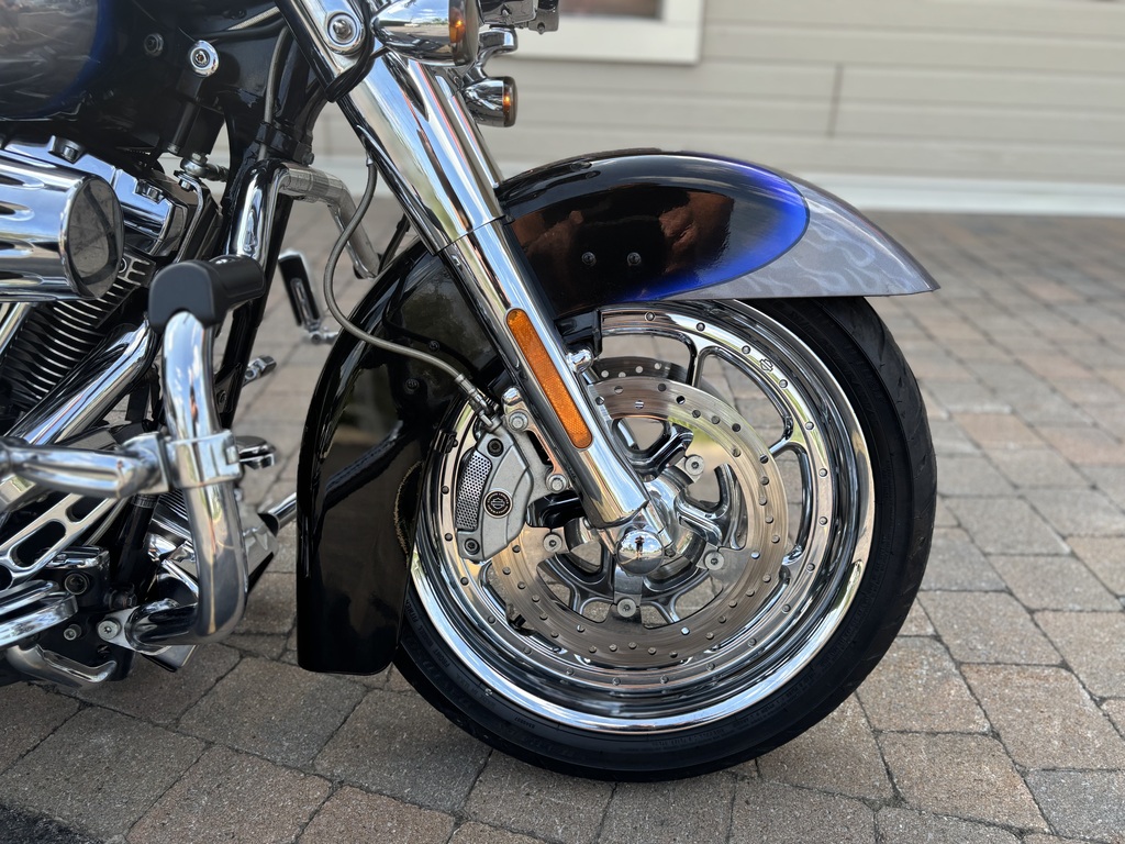 Harley-Davidson FLHRSE CVO Road King 2008