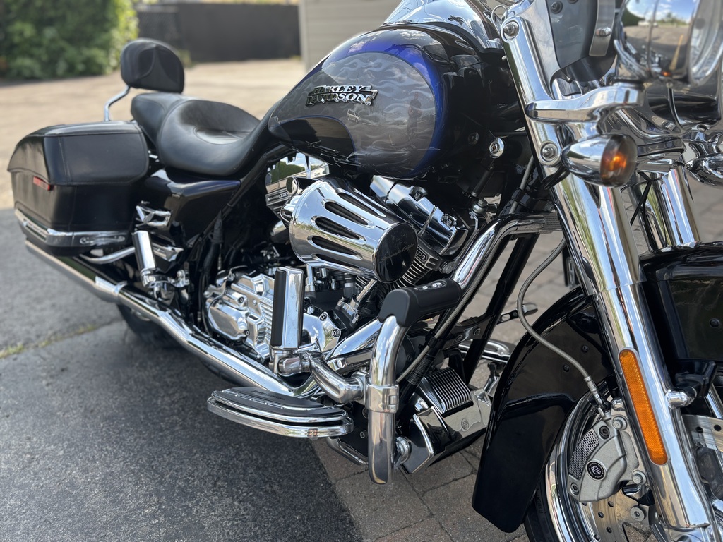 Harley-Davidson FLHRSE CVO Road King 2008
