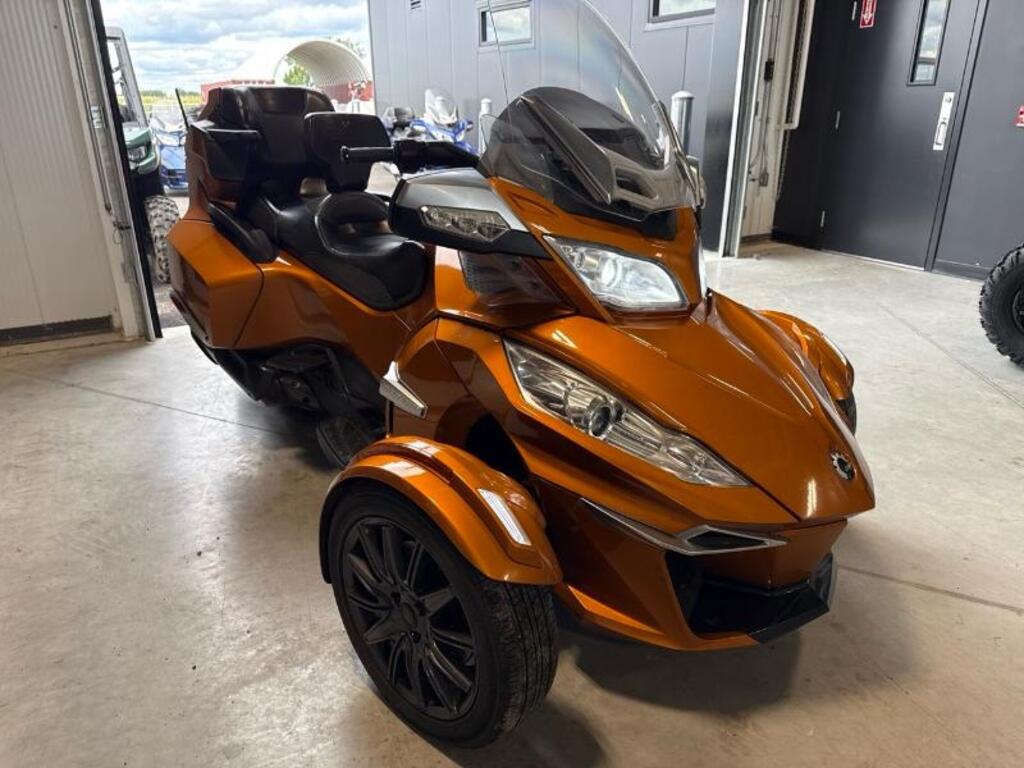 Can-Am Spyder 2014