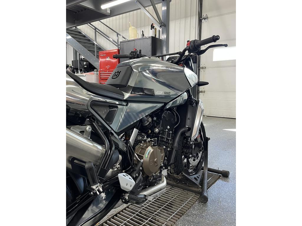 Husqvarna Svartpilen 801 2025