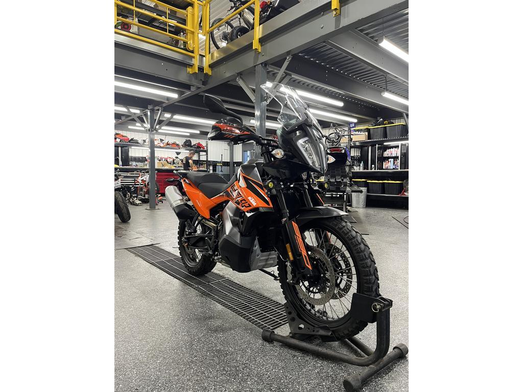 KTM 890 AVENTURE S 2022