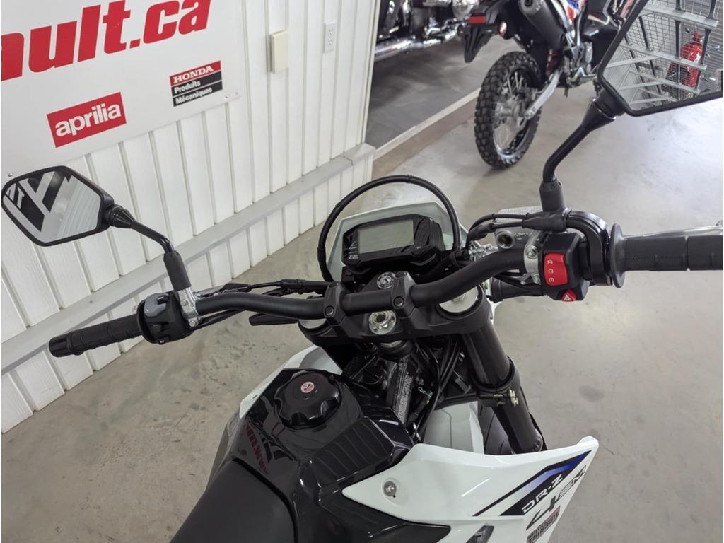 Suzuki DR-Z 400 SM 2025