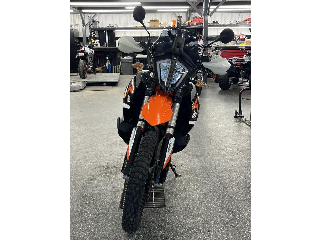 KTM 890 ADVENT 2022