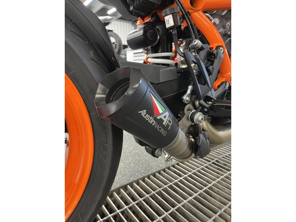 KTM 1290 Super Duke R 2022