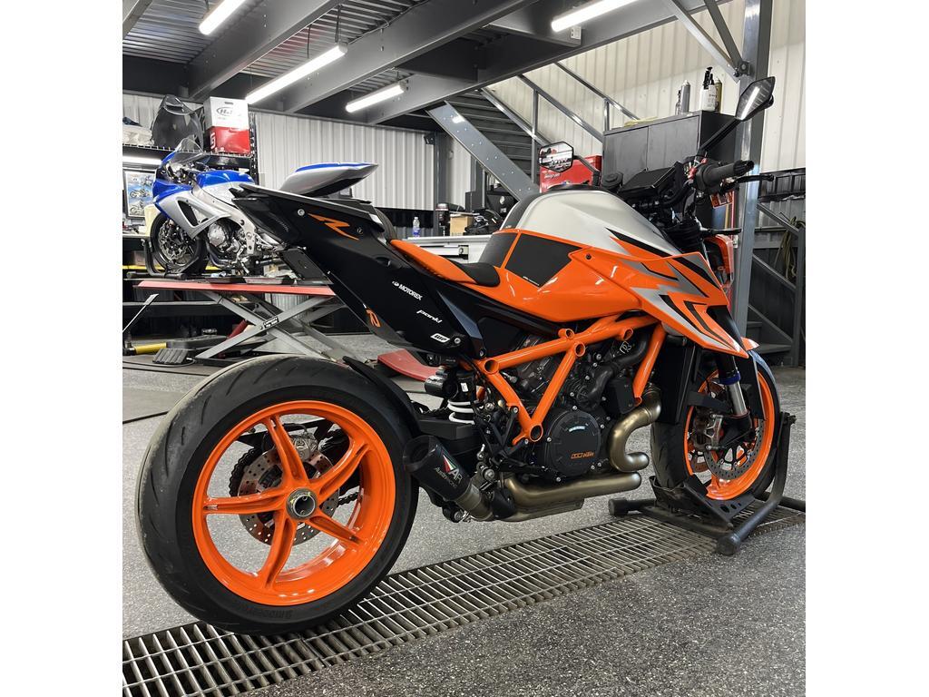 KTM 1290 Super Duke R 2022
