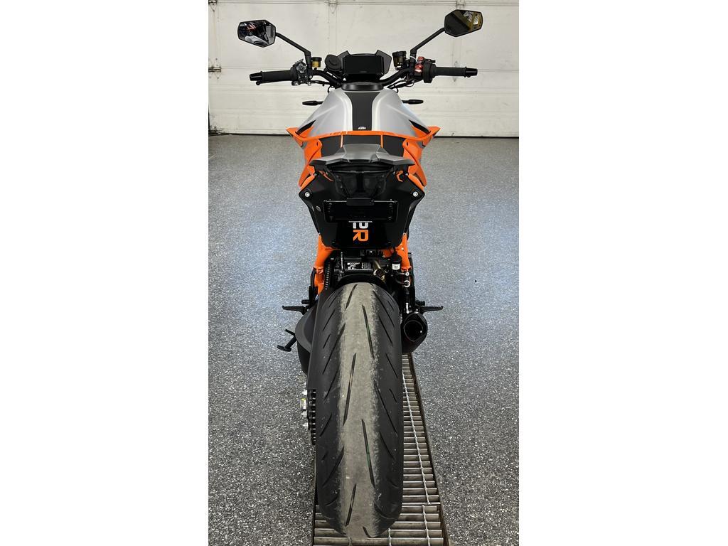 KTM 1290 Super Duke R 2022