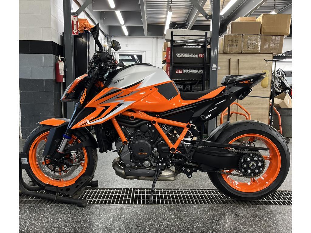 KTM 1290 Super Duke R 2022