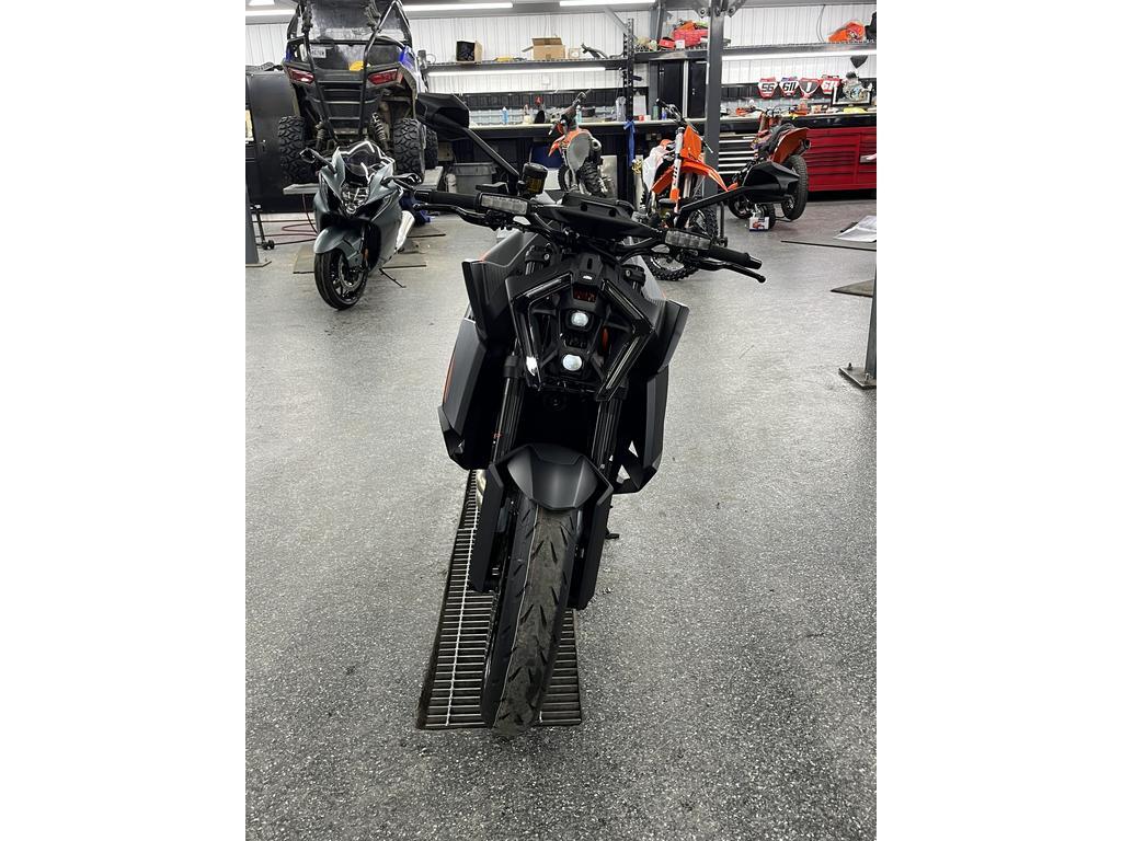 KTM 1390 SUPER DUKE R EV 2025