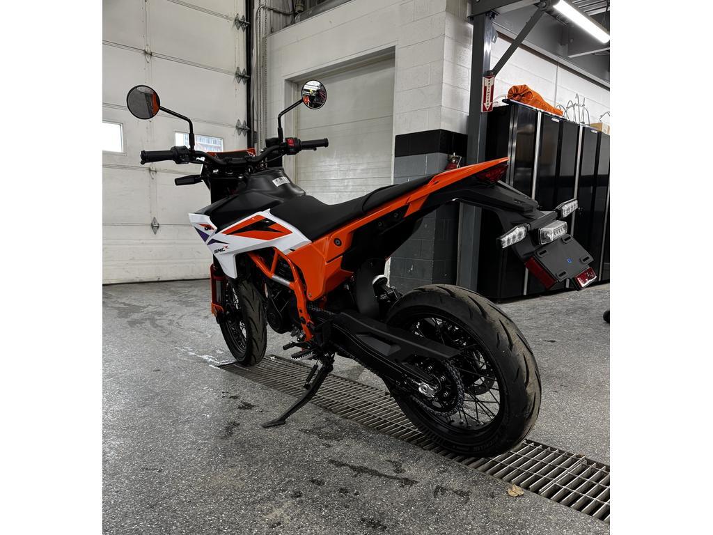 KTM 390 SMC R 2025