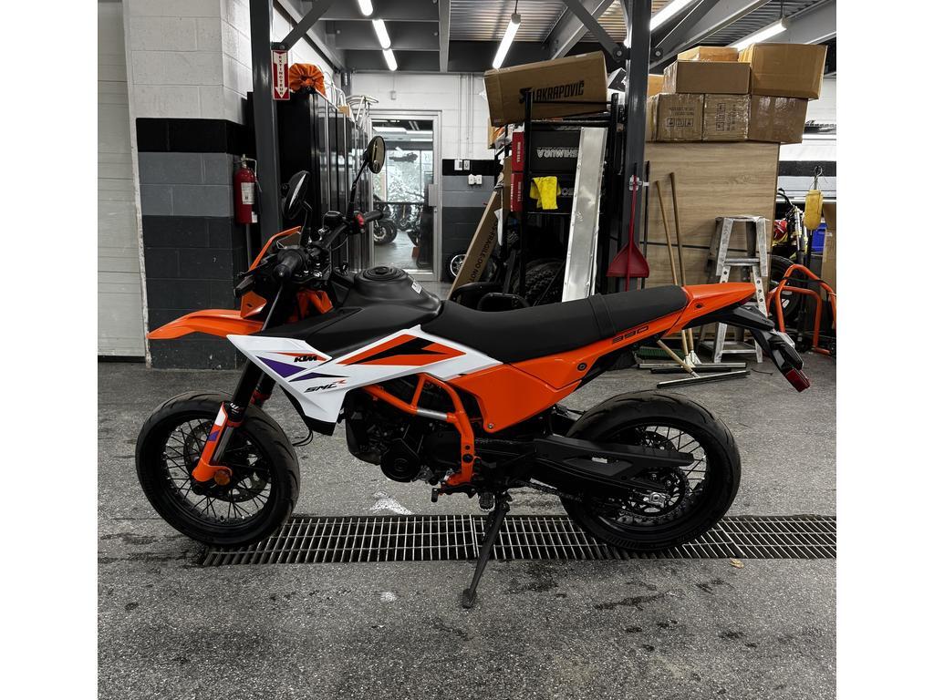 KTM 390 SMC R 2025