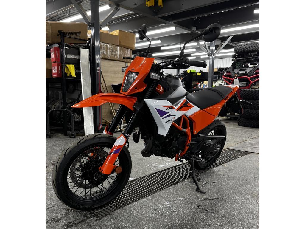 KTM 390 SMC R 2025