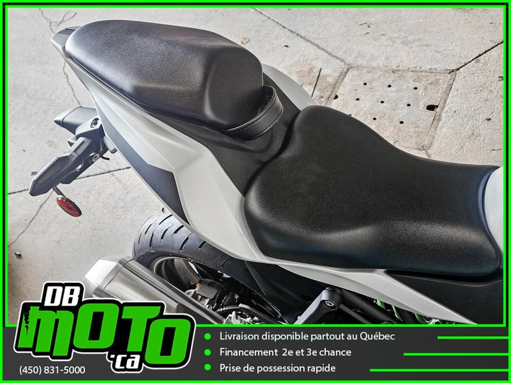 Kawasaki NINJA ZX-4RR 2025