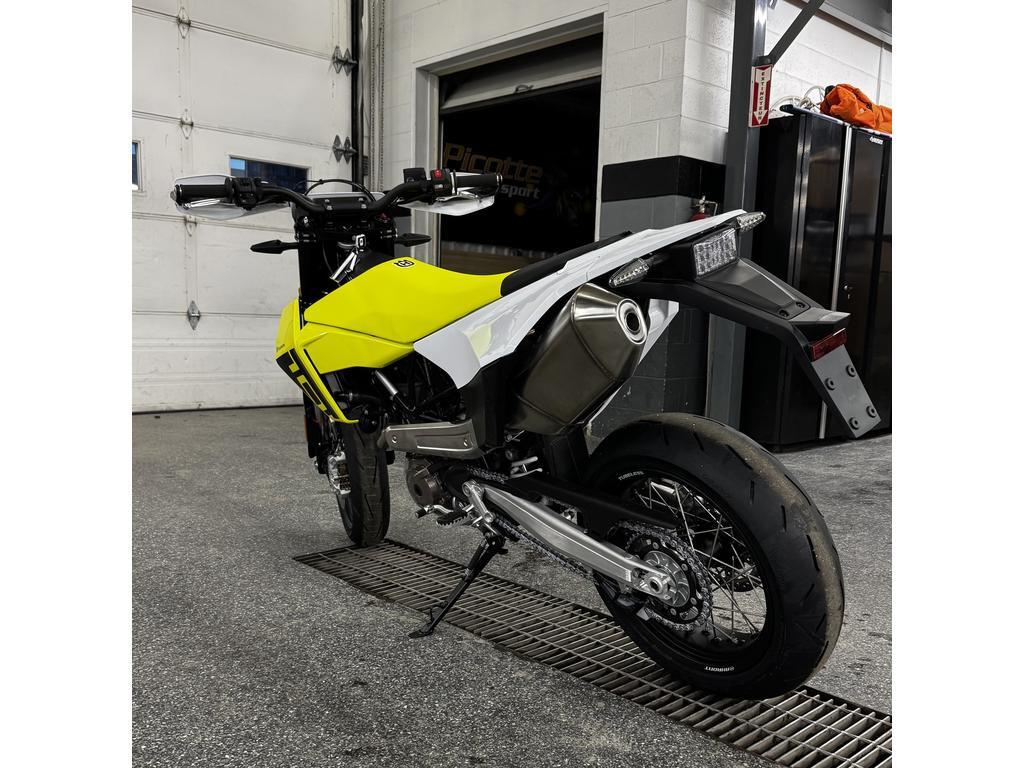 Husqvarna 701 Supermoto 2026