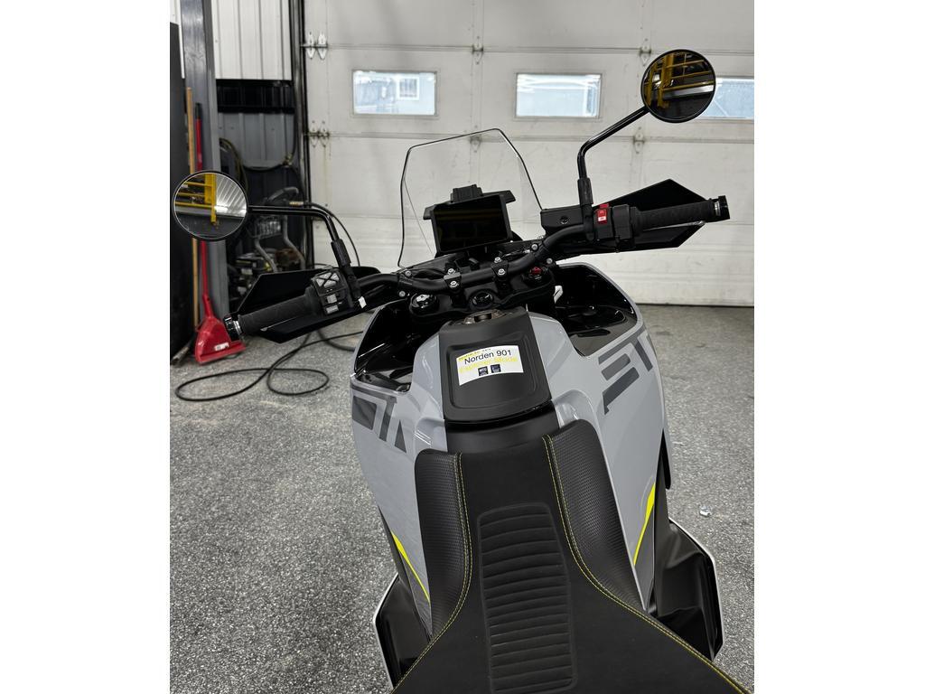 Husqvarna Norden 901 2025