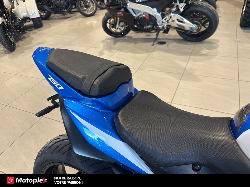 Suzuki GSX-S 750 *sport touring* 2015
