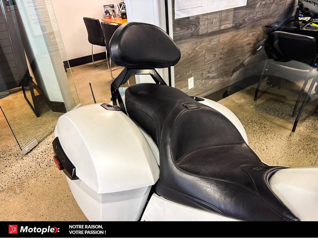 Victory Motorcycles Cross Country 2016