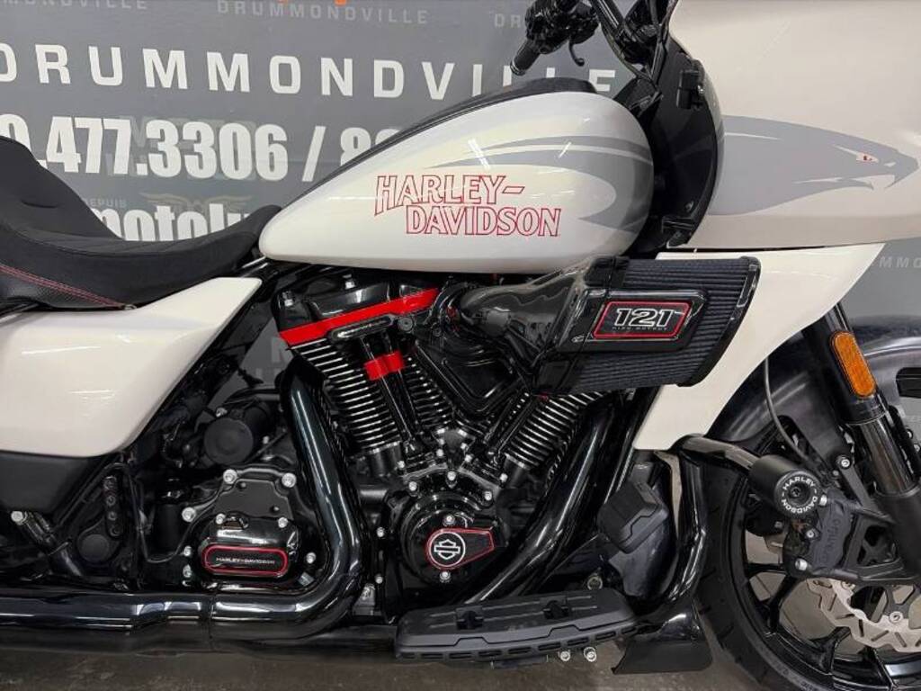 Harley-Davidson FLTRXSTSE CVO Road Glide ST 2024