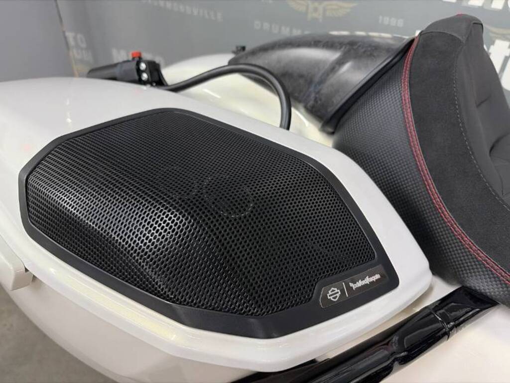 Harley-Davidson FLTRXSTSE CVO Road Glide ST 2024