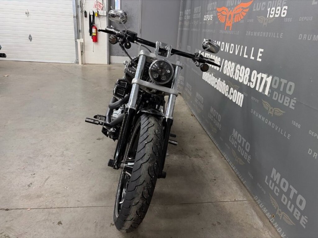 Harley-Davidson FXSB Softail Breakout 2015