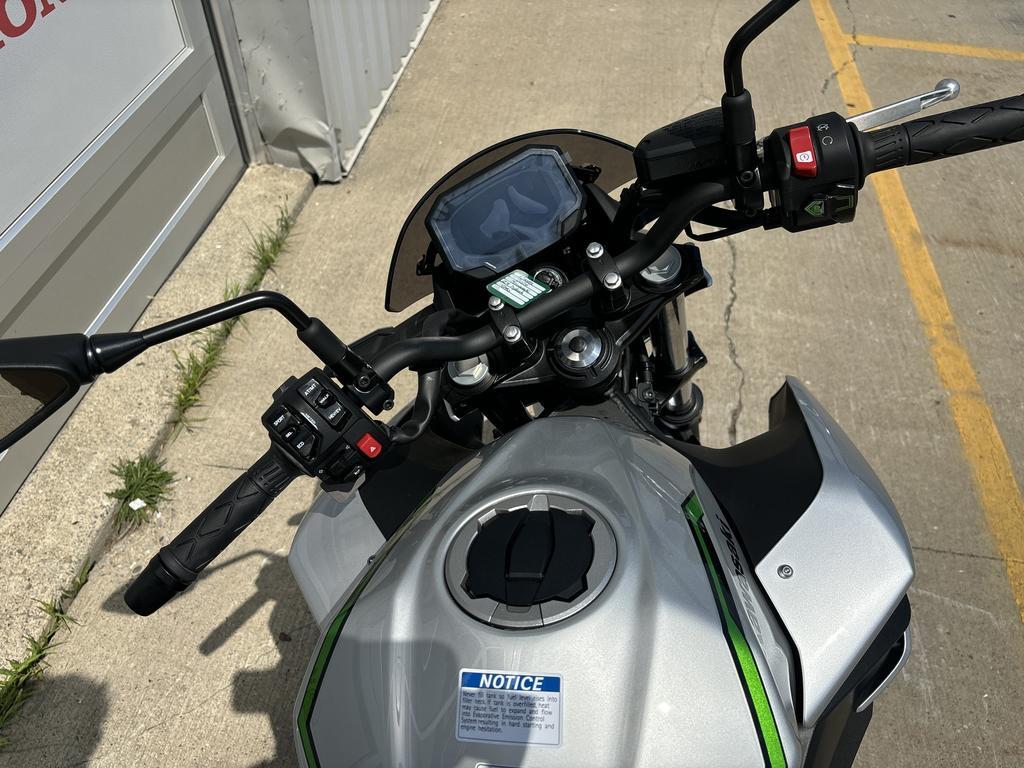 Kawasaki Z7 Hybrid 2024
