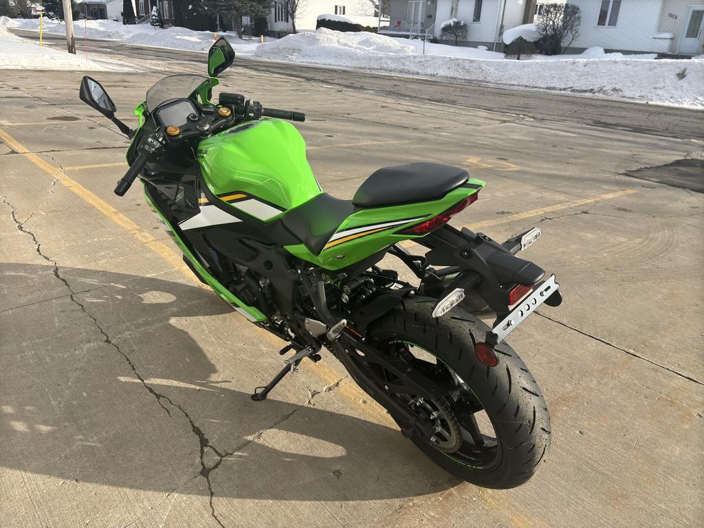 Kawasaki Ninja ZX-4RR KRT 2025